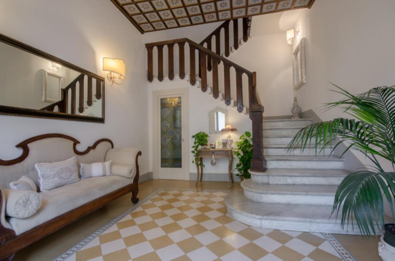Il Sole Antico Bed & Breakfast Viareggio Exterior photo
